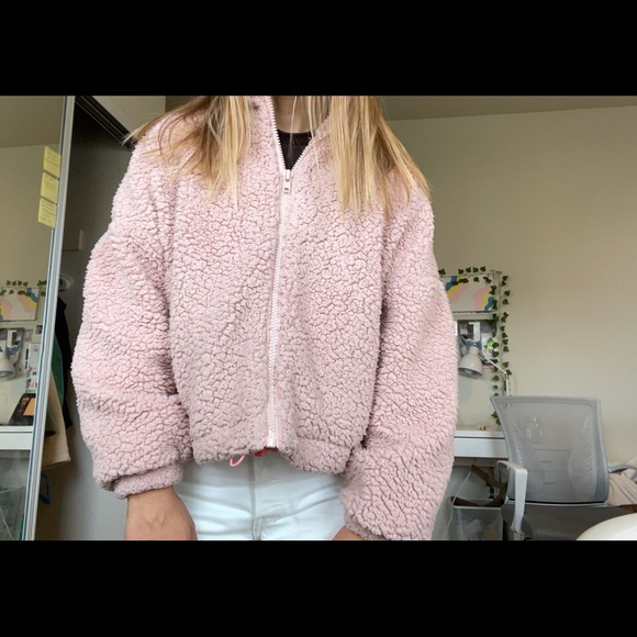Light pink Urban Outfitters teddy coat size small - Picture 3 of 4